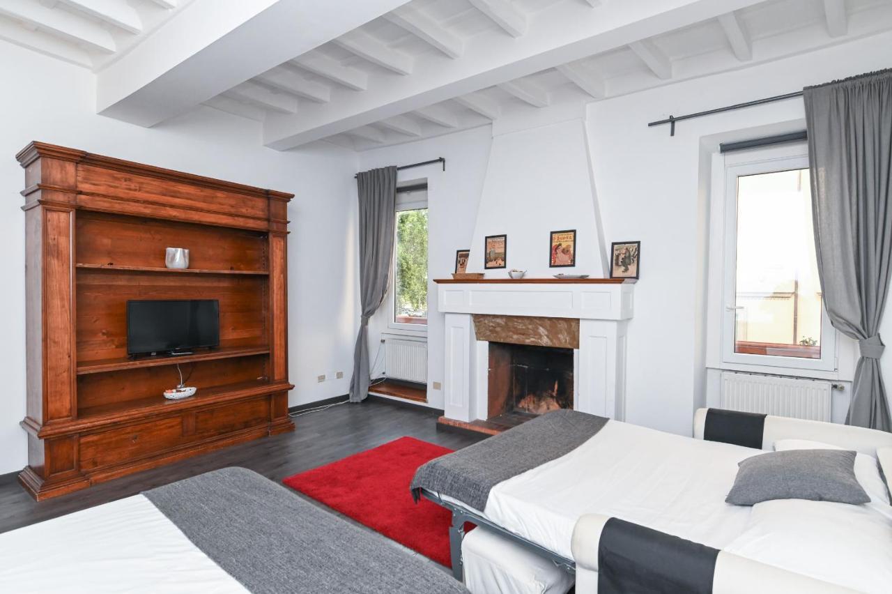 Gorgeous Trastevere Loft On The River Рим Екстериор снимка