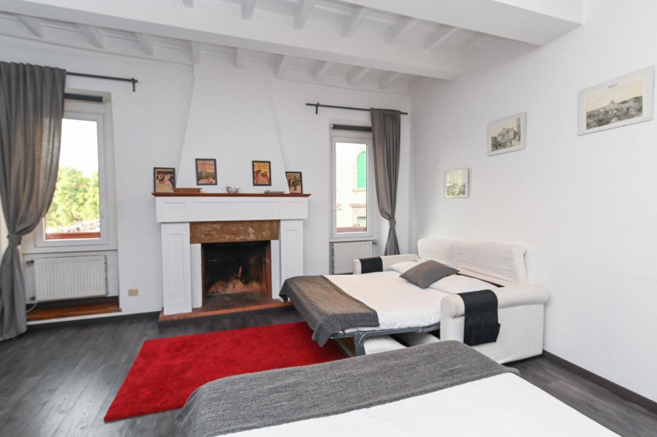 Gorgeous Trastevere Loft On The River Рим Екстериор снимка