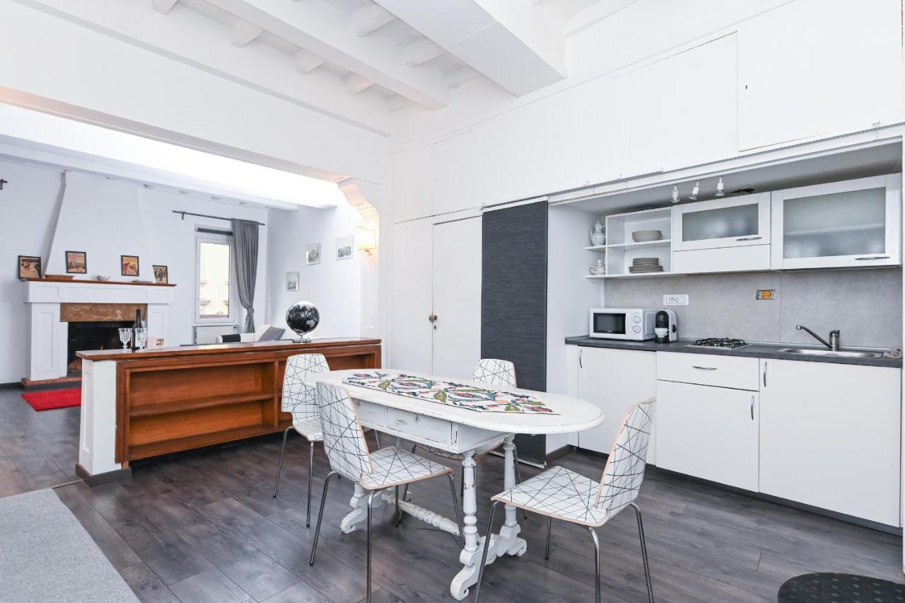 Gorgeous Trastevere Loft On The River Рим Екстериор снимка