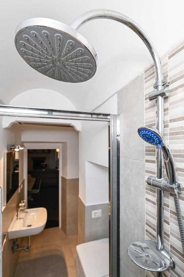 Gorgeous Trastevere Loft On The River Рим Екстериор снимка